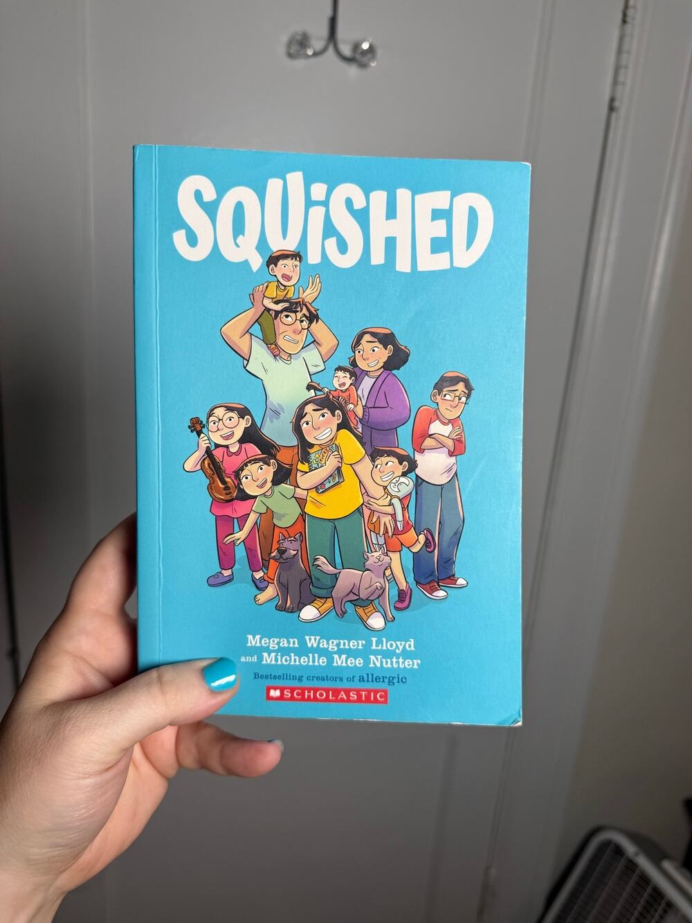 Squished Graphic Paperback Novel - Picture 1 of 2